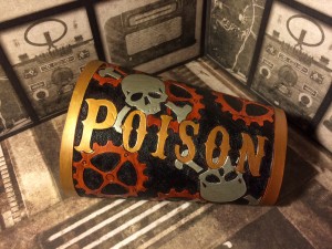 Poison Leather Bracer